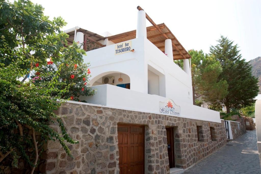 Hotel Tesoriero Panarea Extérieur photo