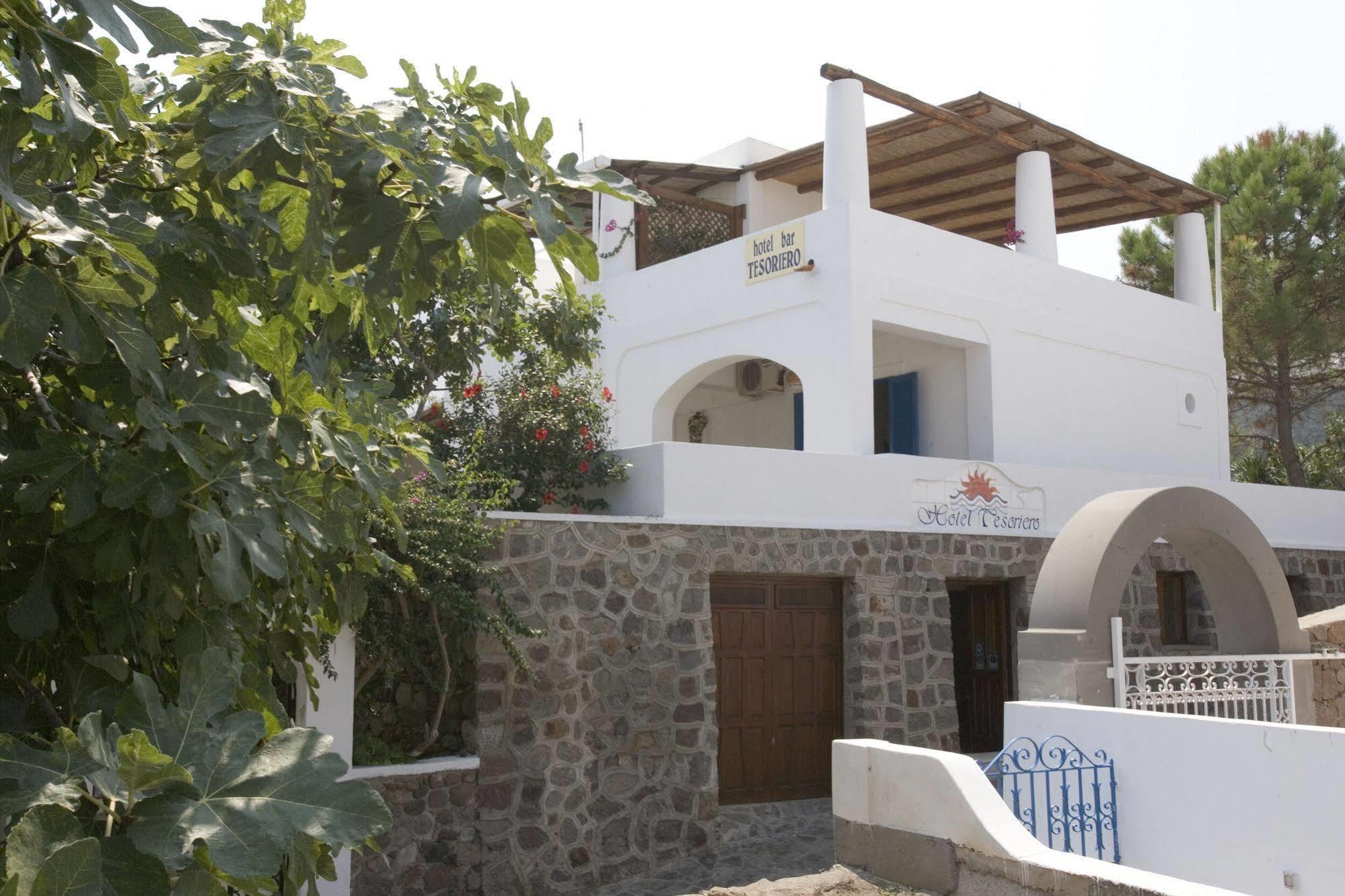 Hotel Tesoriero Panarea Extérieur photo