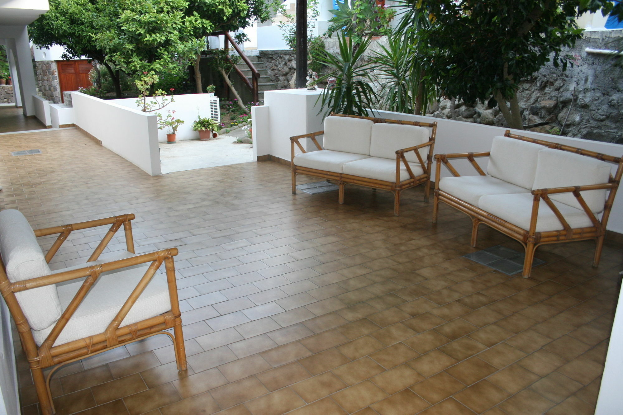 Hotel Tesoriero Panarea Extérieur photo